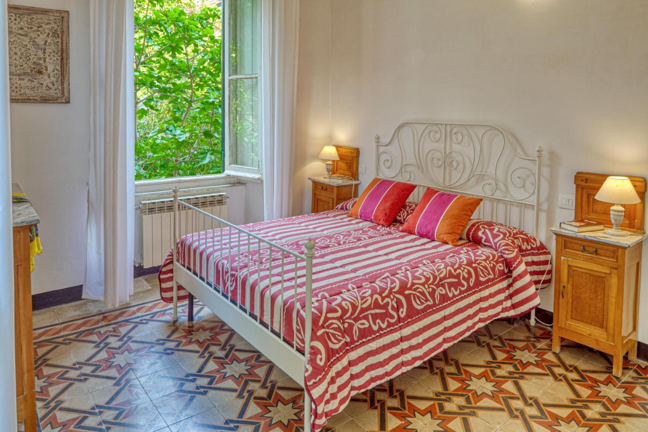 Leone I And Leone II Apartments Леванто Экстерьер фото